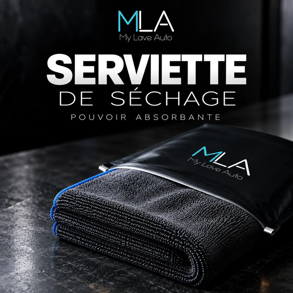 Serviette de séchage noire à liseré bleu dans sa pochette My Lave Auto